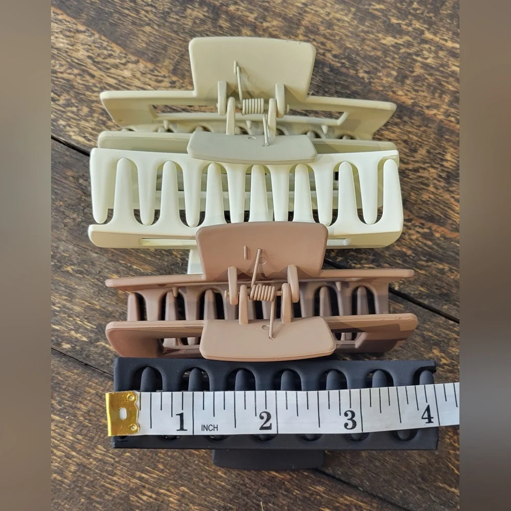 Ladies hair clips 4 pack - Picture 3 of 3